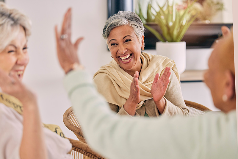 group-older-women-laughing