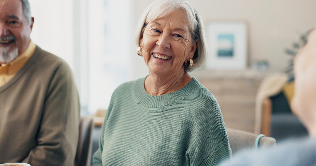 older-woman-socializing-during-daytime-care